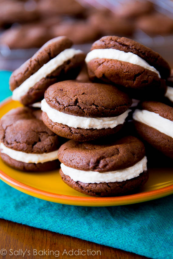 Homemade-Oreo-Cookies-So-easy-to-make-at-home.-Get-the-recipe-at-sallysbakingaddiction.com_1