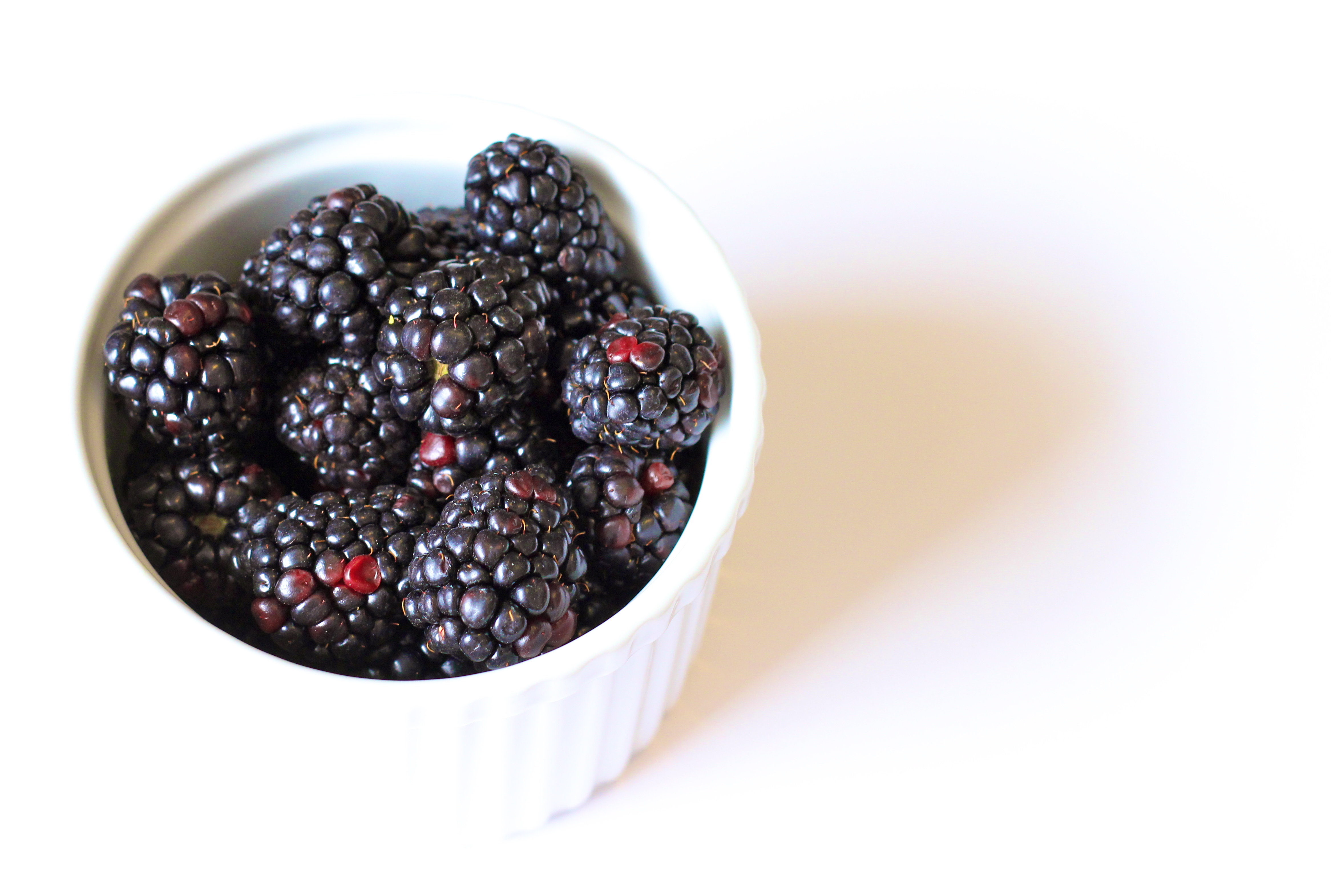 Blackberries_girl_about_columbus_blog