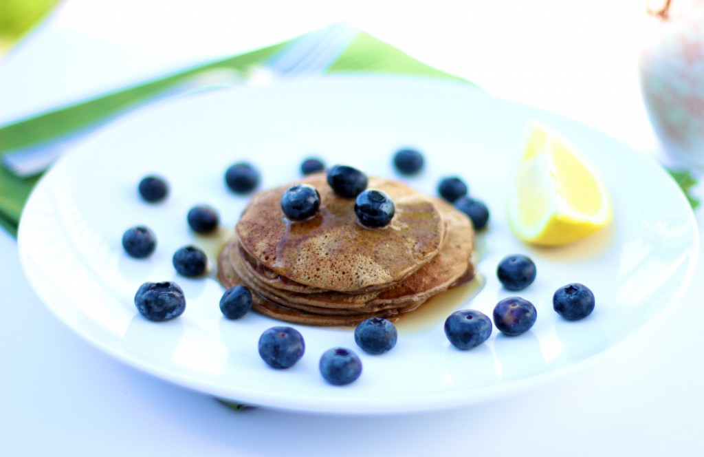 Banana Pancakes - Easy + Healthy! | girl about columbus