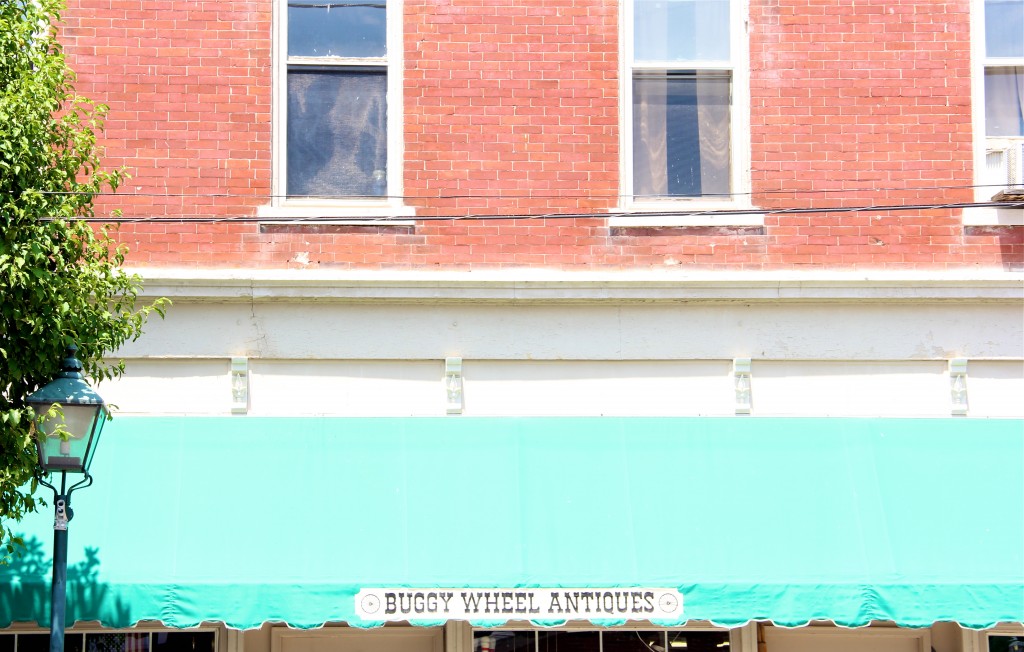 Buggy Wheel Antiques | Waynesville, Ohio