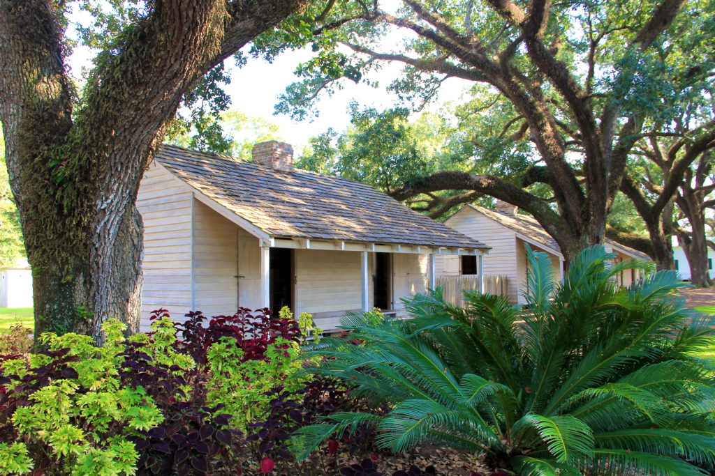 historical-southern-plantation