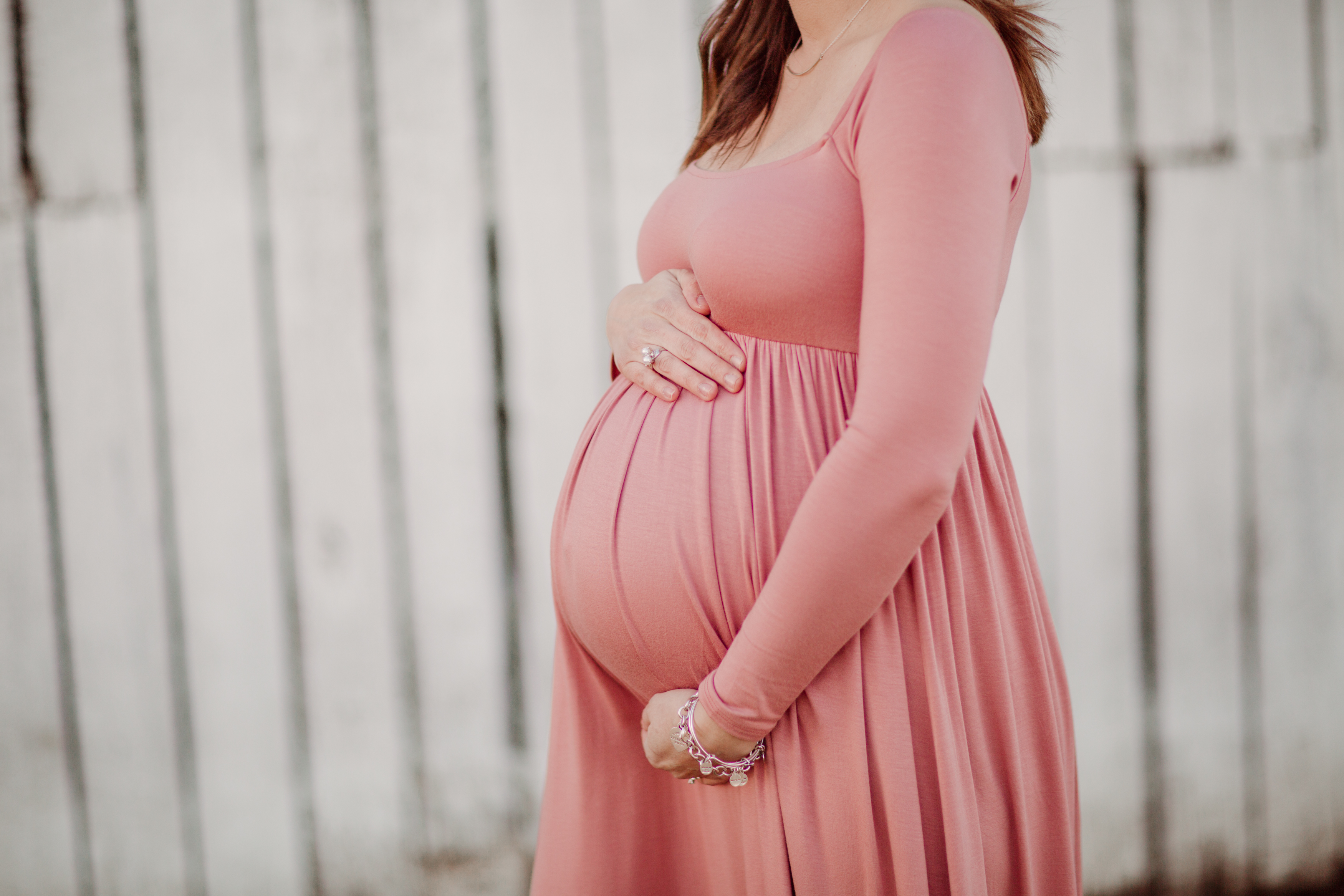 what to wear for your maternity photos // girl about columbus