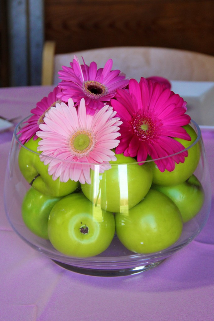 pink_green_table_centerpiece