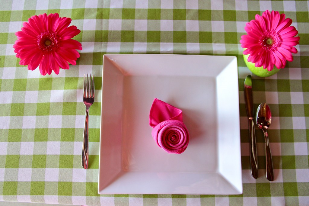 pink-green-baby-shower-table-settings