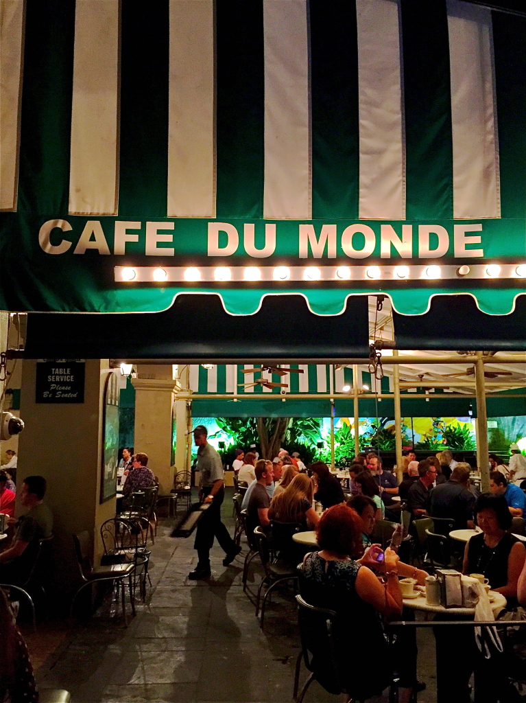 cafe-du-monde-new-orleans