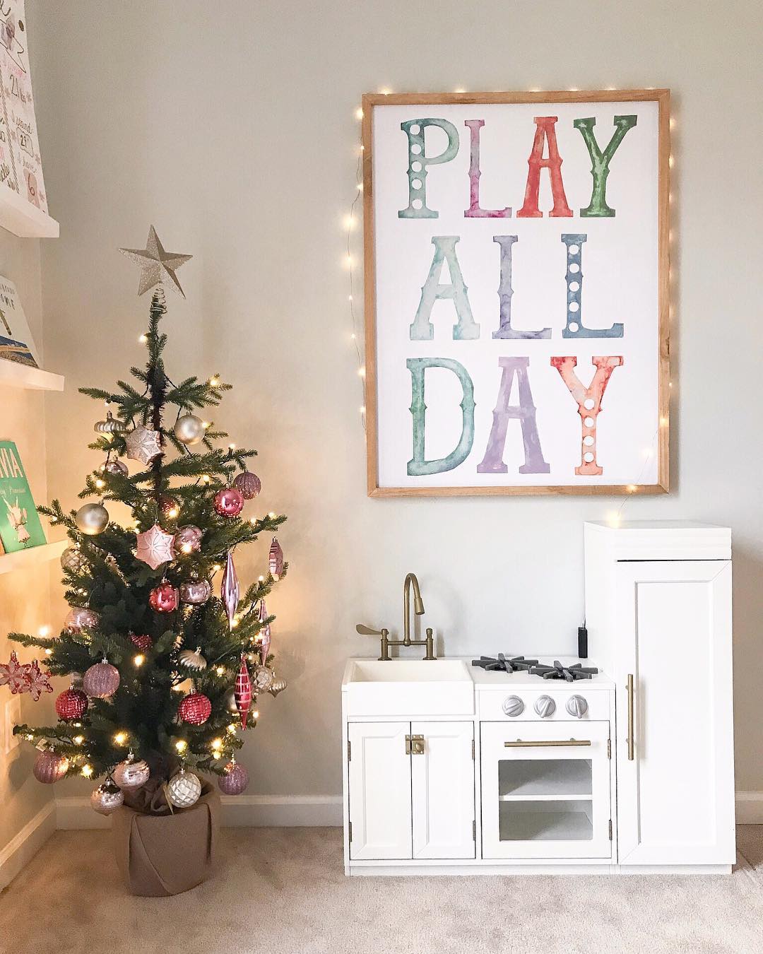 play-all-day-sign-playroom