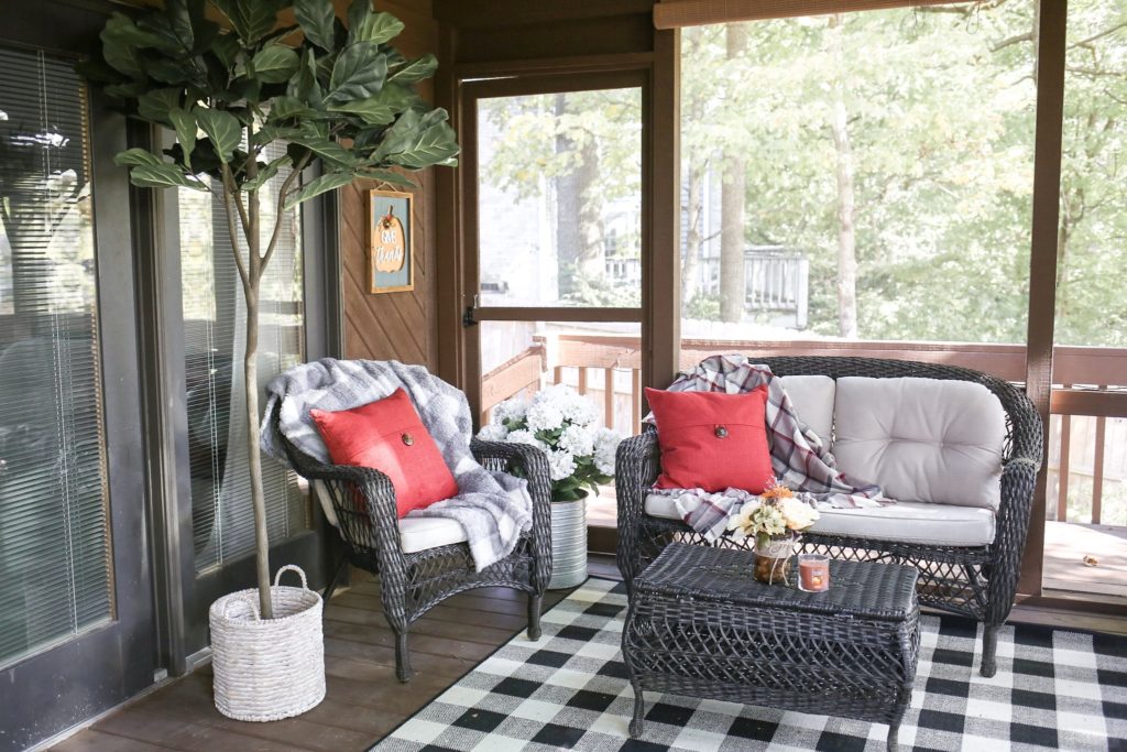 How To Make Your Outdoor Space Cozy This Fall - Cozy Home Decor Products